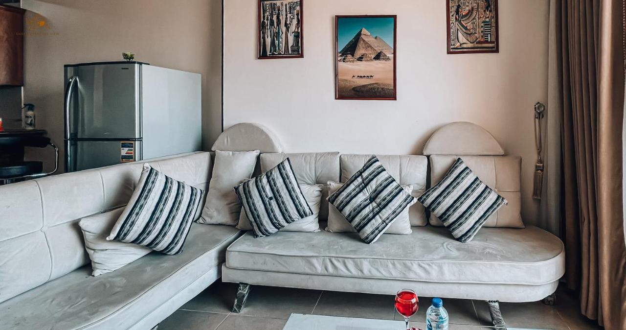 Queen Pyramids View Apartment カイロ エクステリア 写真